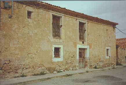 percas3b.jpg (15372 bytes)