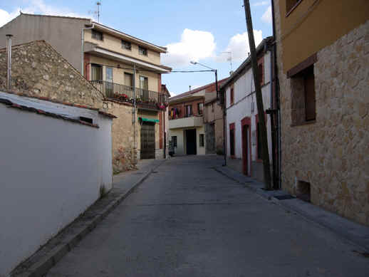 callComadres.jpg (198479 bytes)