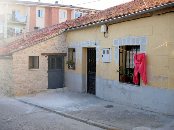 casvictorialor1.jpg (340811 bytes)