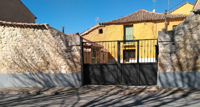 casvictorialor1.jpg (340811 bytes)