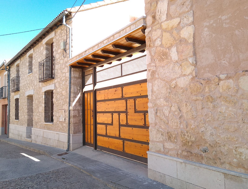 casvictorialor1.jpg (340811 bytes)