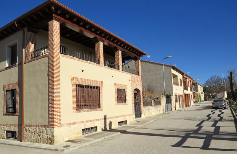 casvictorialor1.jpg (340811 bytes)