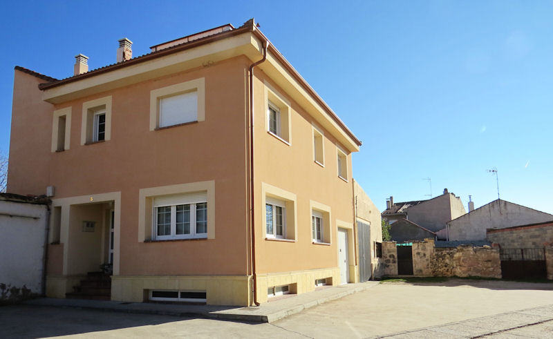 casvictorialor1.jpg (340811 bytes)